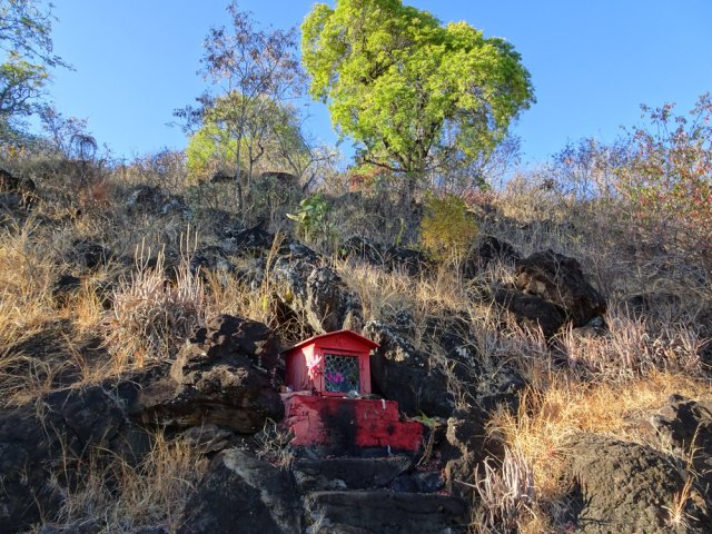 L'oratoire au milieu des roches
