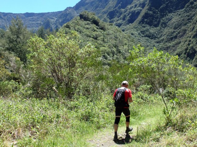 L'arrivée au col d'où l'on aperçoit sur la gauche le Piton Béthoune