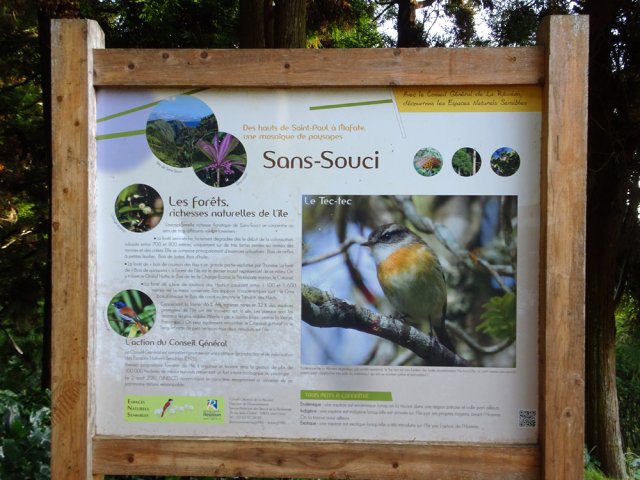 Le panneau d'accueil sur la forêt des hauts