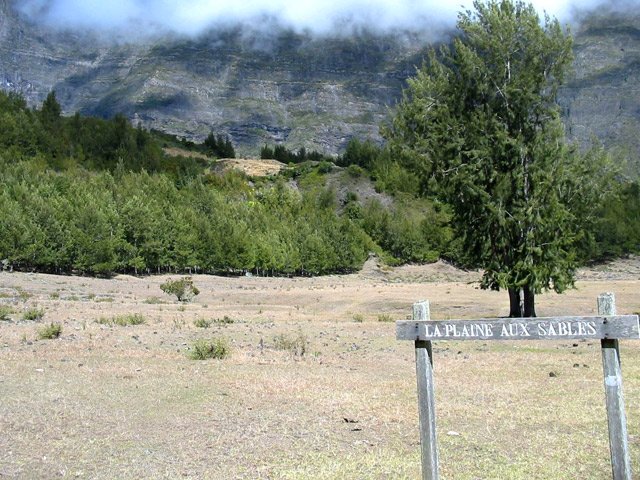 Arrivée à la Plaine aux Sables