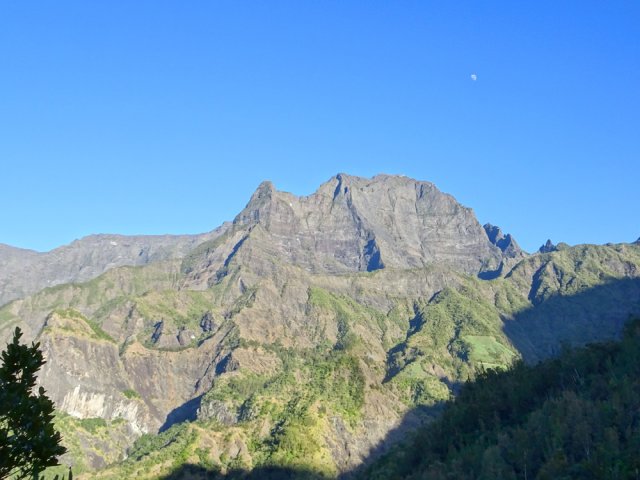Nombreux points de vue sur le Grand Bénare et le Col du Taïbit