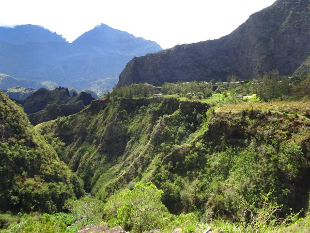 Vue sur les deux autres îlets depuis le sentier