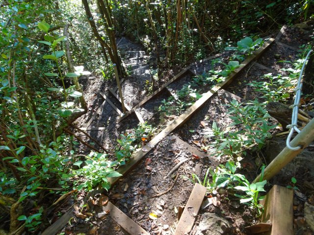 Courts lacets qui coupent un peu le souffle