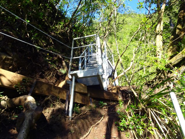 Les installations métalliques mériteraient un peu de peinture verte