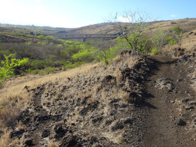 Le paysage et le sentier ne varient guère