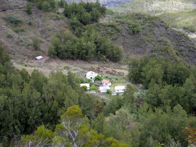 L'Ilet de Gravina (qui offre le gîte) en montant à la Nouvelle