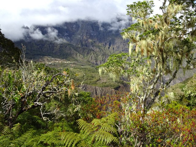 Points de vue sur Marla en descendant vers Maison Laclos