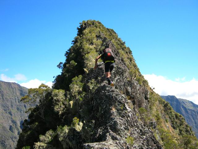 Une autre idée de l'arête étroite proche du sommet