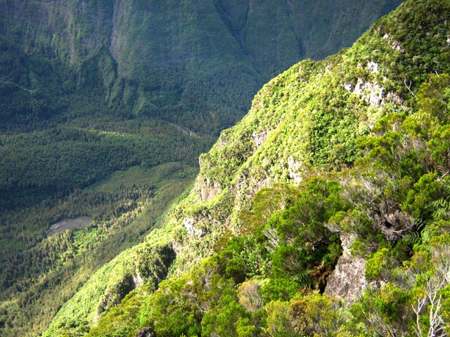 Vers la Chapelle de Cap Blanc, au coeur de Grand Pays