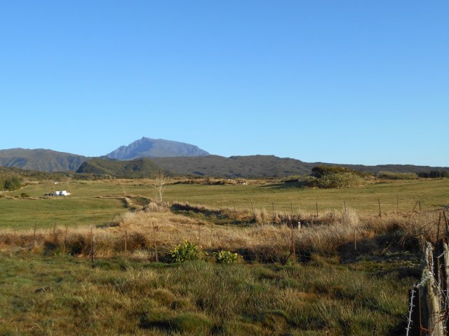 La plaine est surtout constituée de prairies