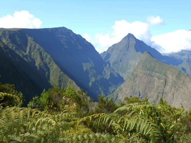 Les premiers panoramas sur Mafate (RE, Cimendef, Marianne)