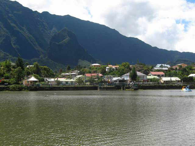 Les premiers mètres de la sortie le long de la Mare à Joncs