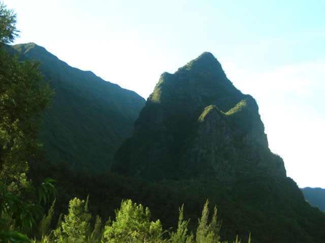 Le Bonnet de Prêtre au lever du soleil