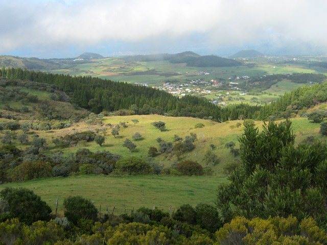 Le village de Bourg Murat et les prairies d'élevage de la Plaine des Cafres