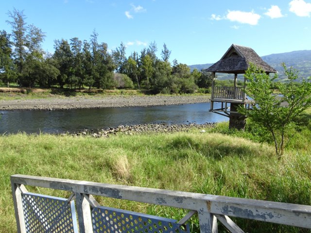 La dernière passerelle amène à une petit île