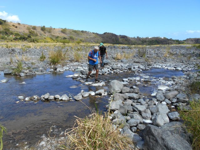Franchir une seule fois la rivière sans mouiller les pieds