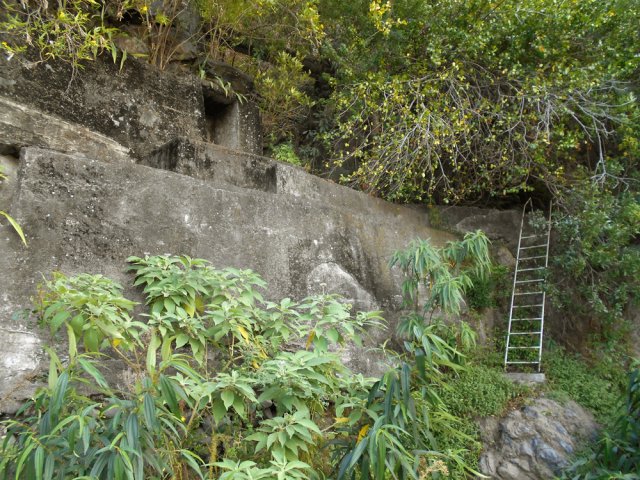 Une échelle permet de rejoindre le sentier de Bord vers Dos d'Ane