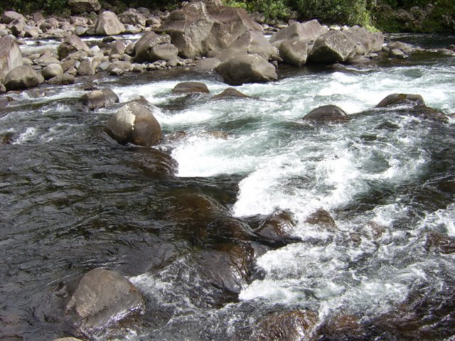 Difficile de traverser ici. Préférer l'amont