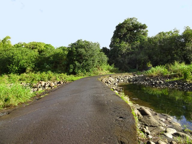 Le gué avant d'arriver au hameau