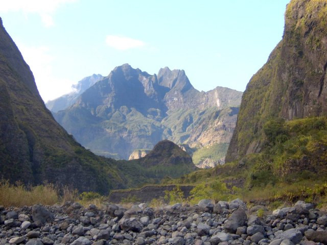 On aimerait bien aller vers le Gros Morne mais le retour est de l'autre côté