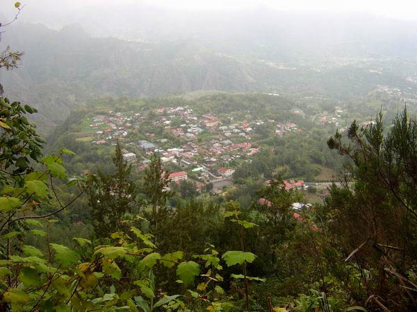 La descente vers Hell Bourg