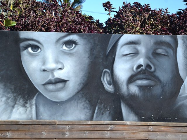 Belle fresque de 5 personnages représentant les races de la Réunion