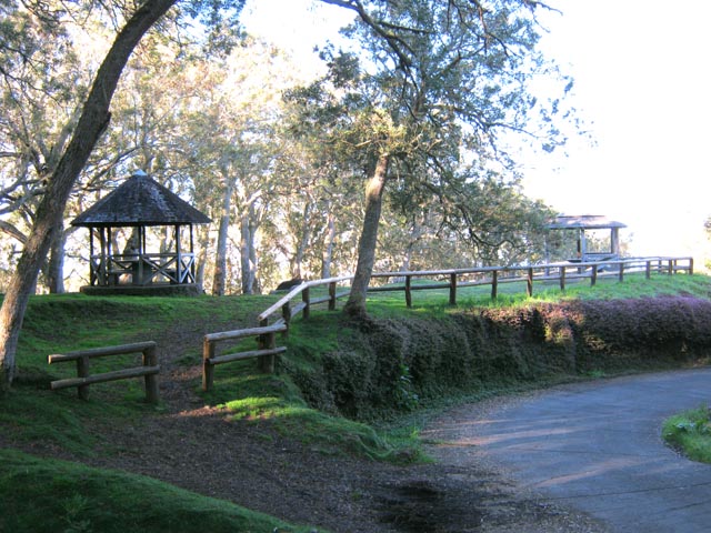 Le départ du Sentier Mario, près des kiosques