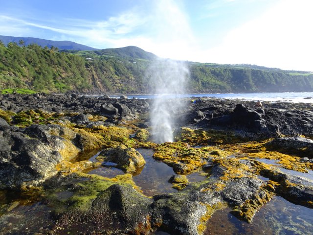 Ne pas tenter la visite au souffleur si les roches sont trop mouillées par la pluie ou les embruns