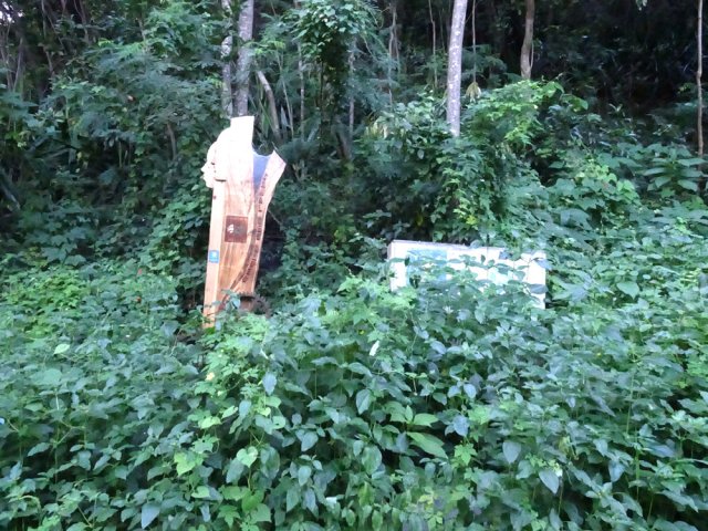 Les panneaux aux abords de l'îlet ne seront bientôt plus visibles