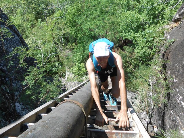 Les barreaux solides rendent la montée ludique