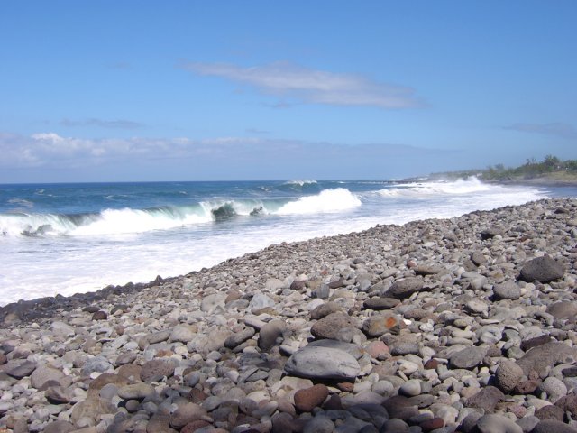 Les plages de galets peuvent s'éviter par la route ou les petits sentiers