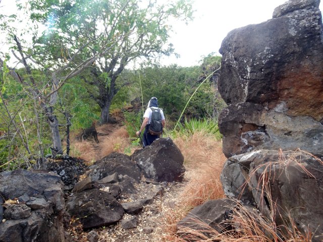 On traverse de belles zones rocheuses