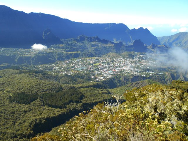 Les vues se dégagent et permettent déjà des panoramas à 300°