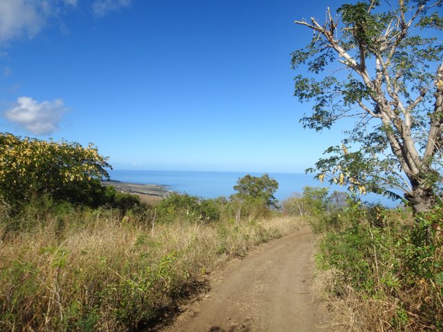 Le Chemin de la Surprise domine la Ravine de la Fontaine