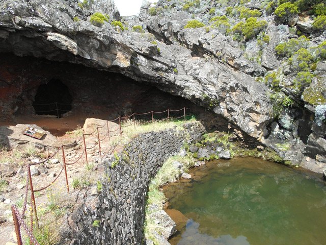 L'arrivée à la Glacière et sa petite cascade à sec