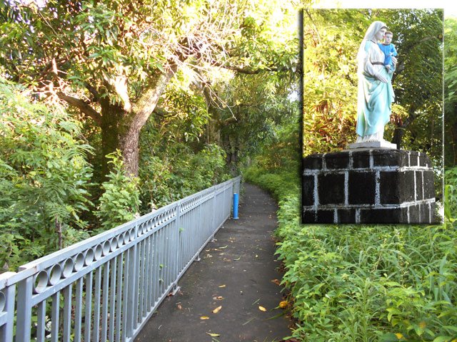 Départ très facile par le Sentier de la Vierge qui longe la Rivière des Remparts