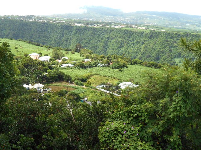 Vue sur la Rivière des Remparts depuis le Piton de l'Entonnoir