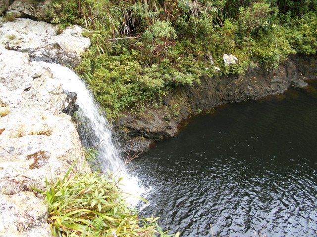 Une cascade sur la Rivière Sainte-Suzanne