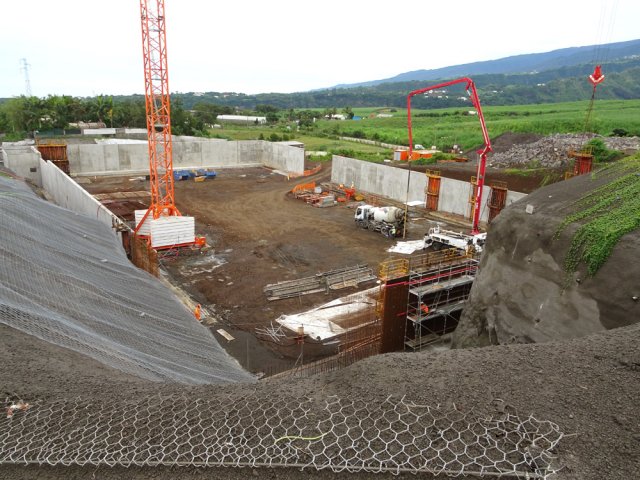 Contournement du réservoir de 20 000 m3 en construction