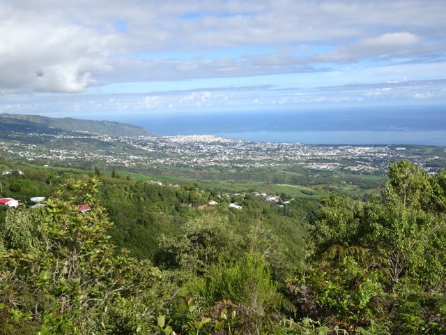 On a sous les yeux toute la ville de Saint-Denis et ses quartiers