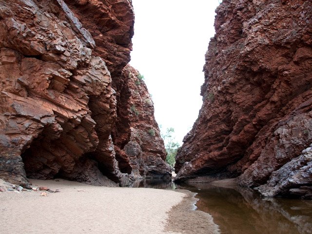 Les falaises de Simpson Gap