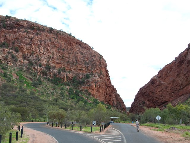 Le parking proche de Simpson Gap