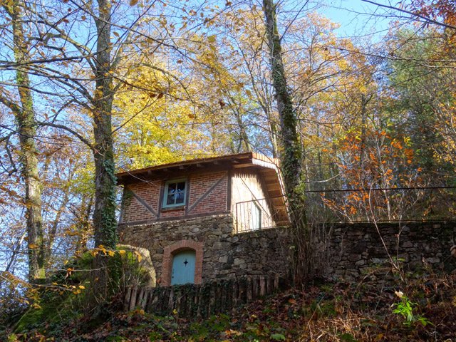 Le chalet Corot est très proche de la rivière
