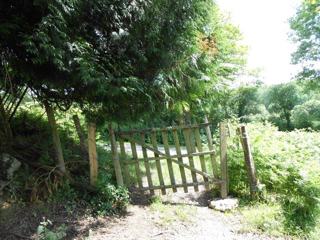 Deux barrières qu'il faut impérativement refermer