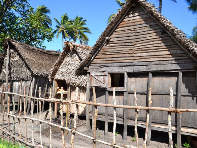 On frôle les habitations au plus près