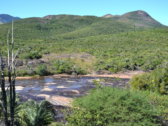 Début de la randonnée en rive droite