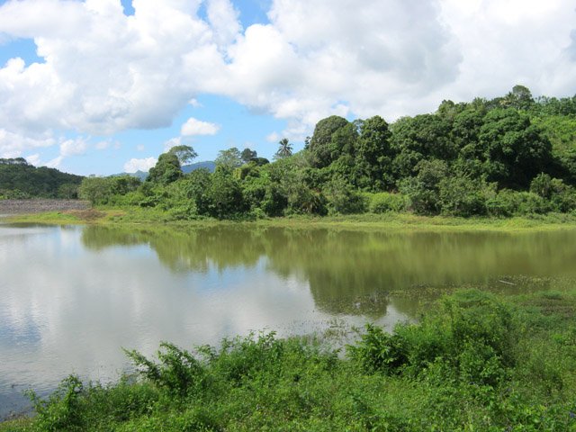 La retenue collinaire de Dzoumonyé