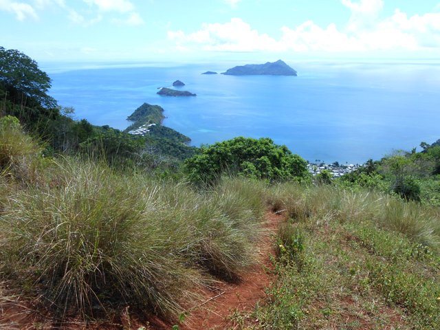 Le sentier est très agréable dans les herbes