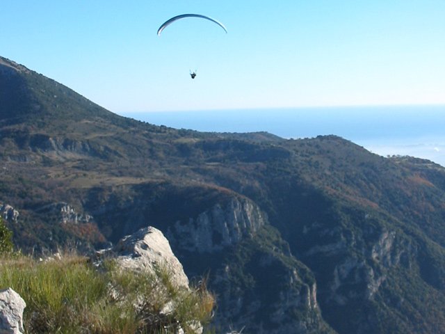 La région est propice au survol en parapente