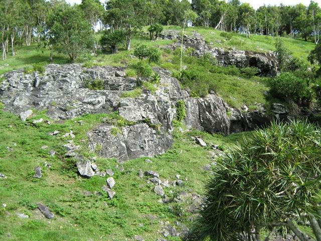 On rencontre souvent des zones rocheuses impossibles à cultiver